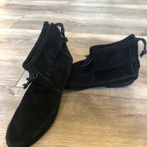 Minnetonka suede moccasin